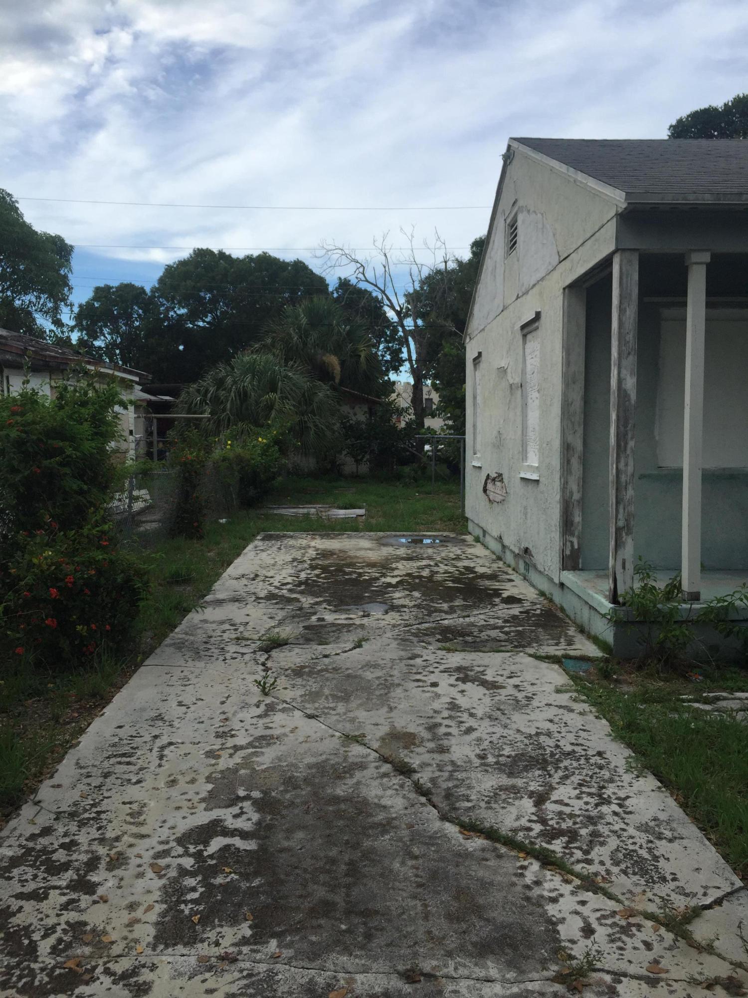 NORTH PALM BCH 2 - Residential