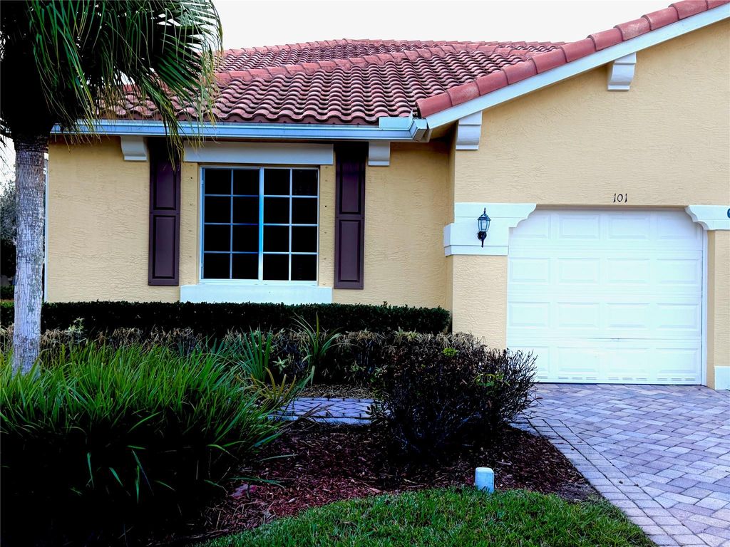 Photo of 6510 Oxford Circle #101, Vero Beach, FL 32966 (MLS # F10555964)