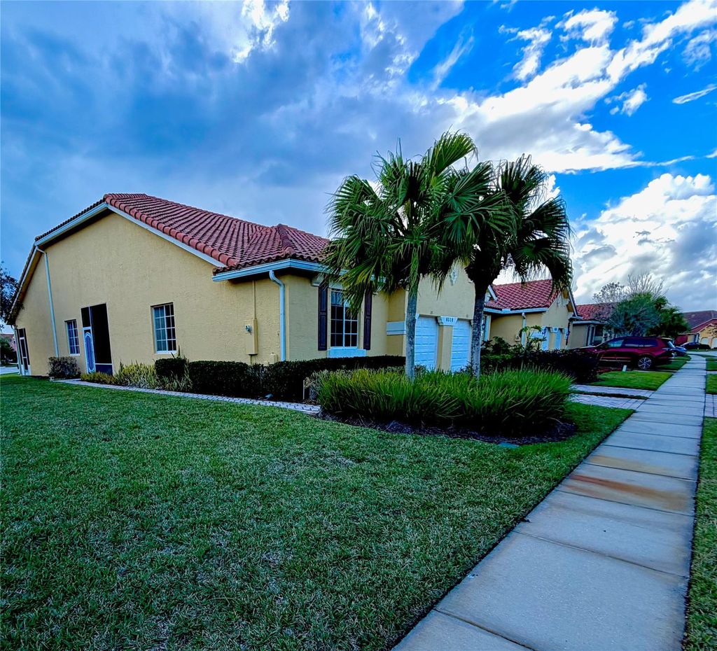 Photo of 6510 Oxford Circle #101, Vero Beach, FL 32966 (MLS # F10555964)