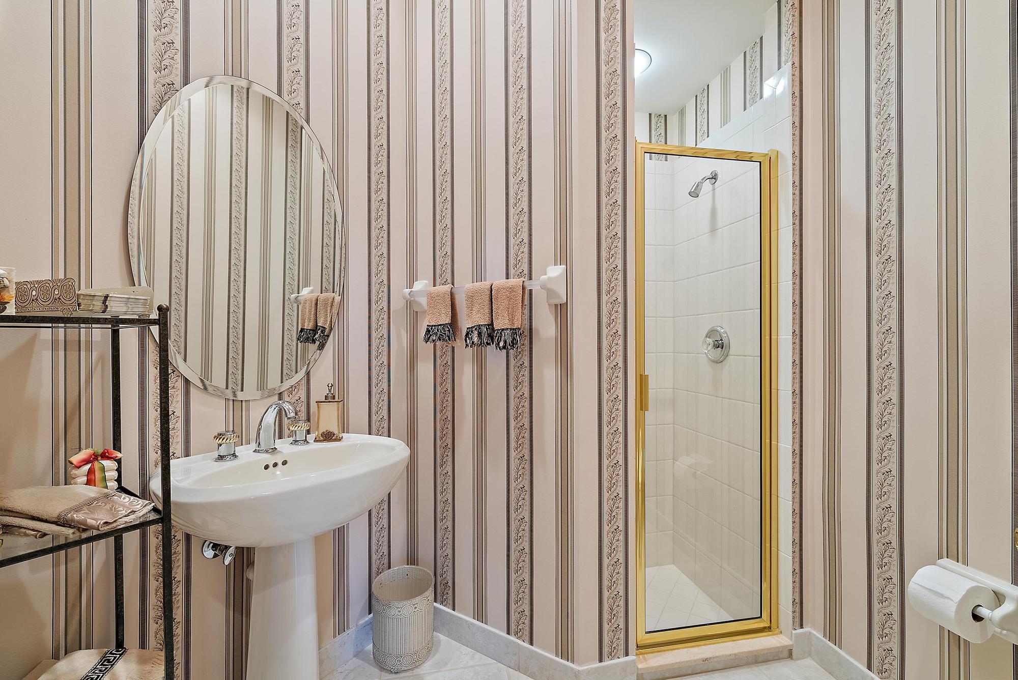 IBIS GOLF AND COUNTRY CLU - Residential