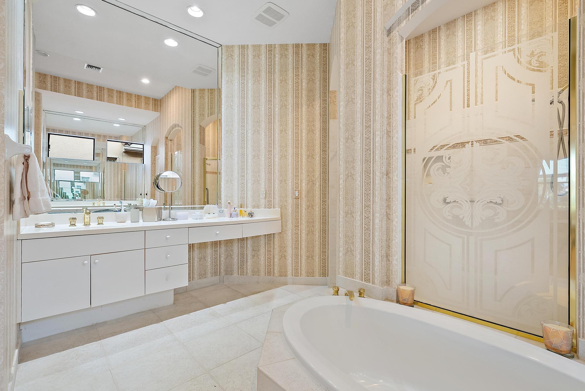 IBIS GOLF AND COUNTRY CLU - Residential