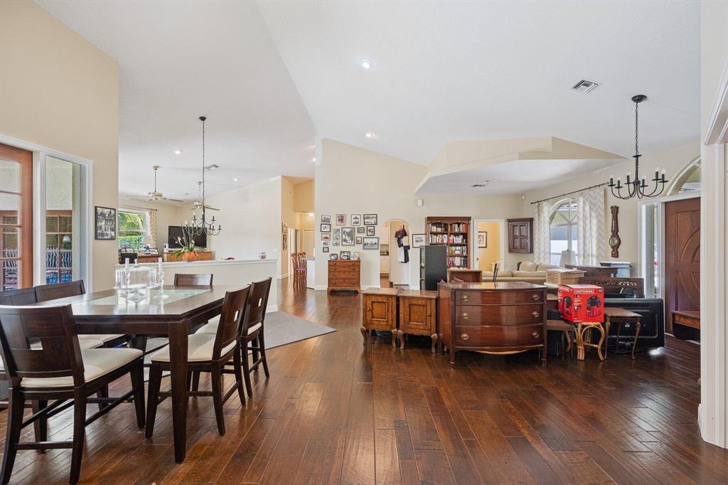 SADDLE TRAIL PARK OF WELL - Residential