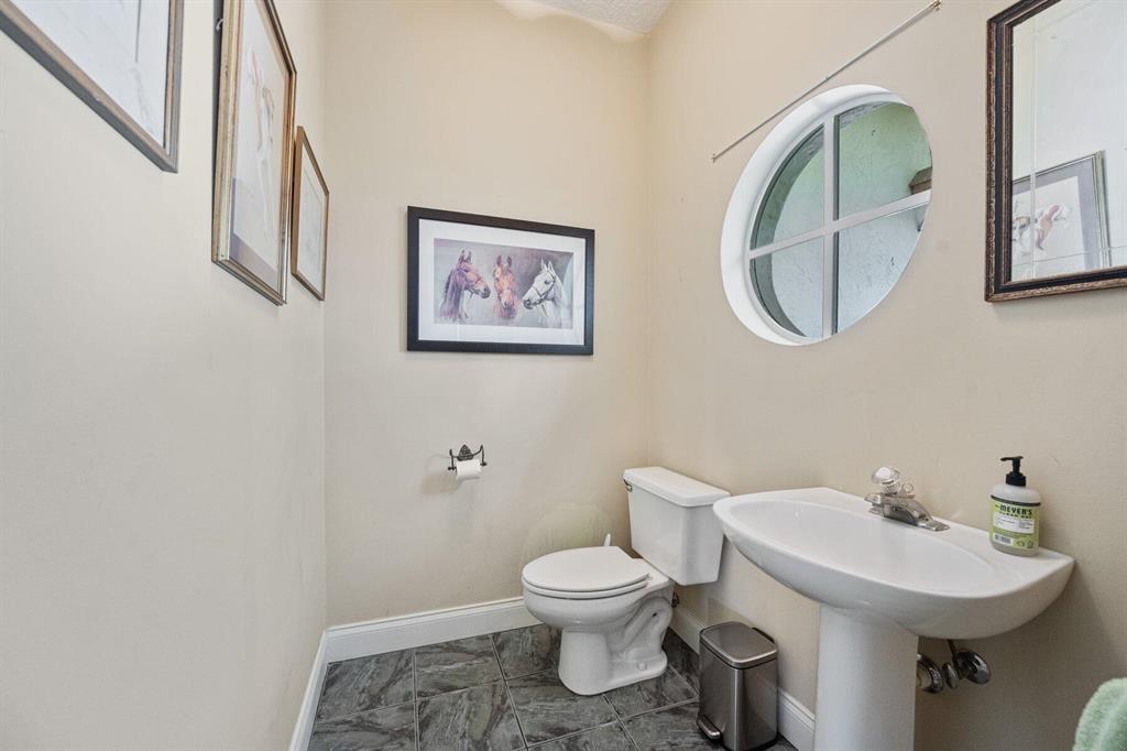 SADDLE TRAIL PARK OF WELL - Residential