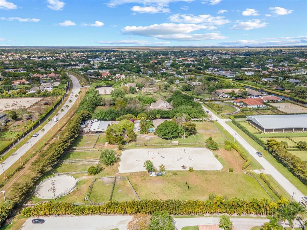 SADDLE TRAIL PARK OF WELL - Residential