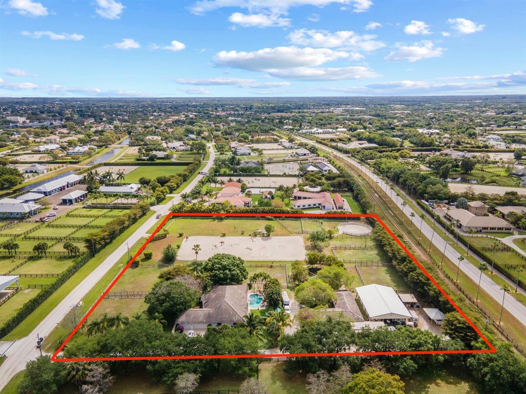 SADDLE TRAIL PARK OF WELL - Residential