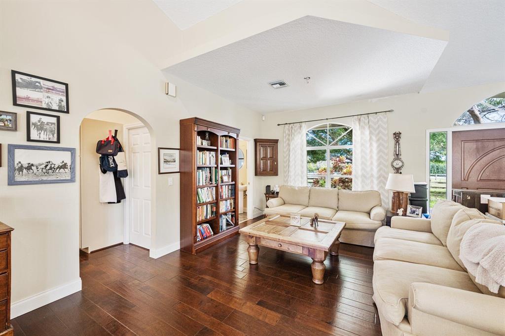 SADDLE TRAIL PARK OF WELL - Residential