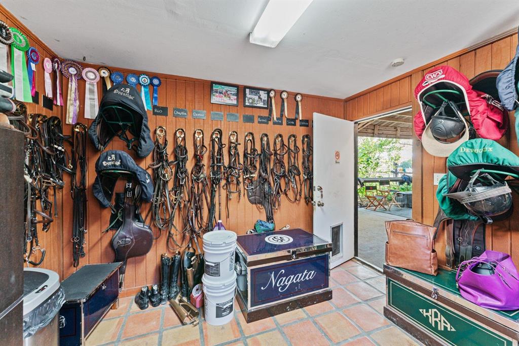 SADDLE TRAIL PARK OF WELL - Residential