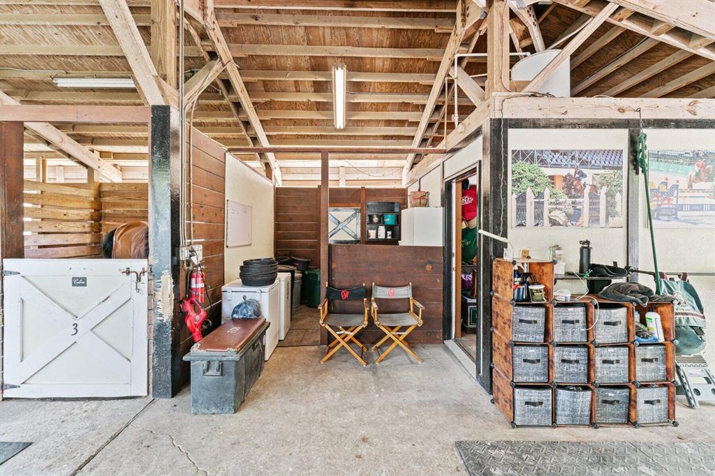 SADDLE TRAIL PARK OF WELL - Residential