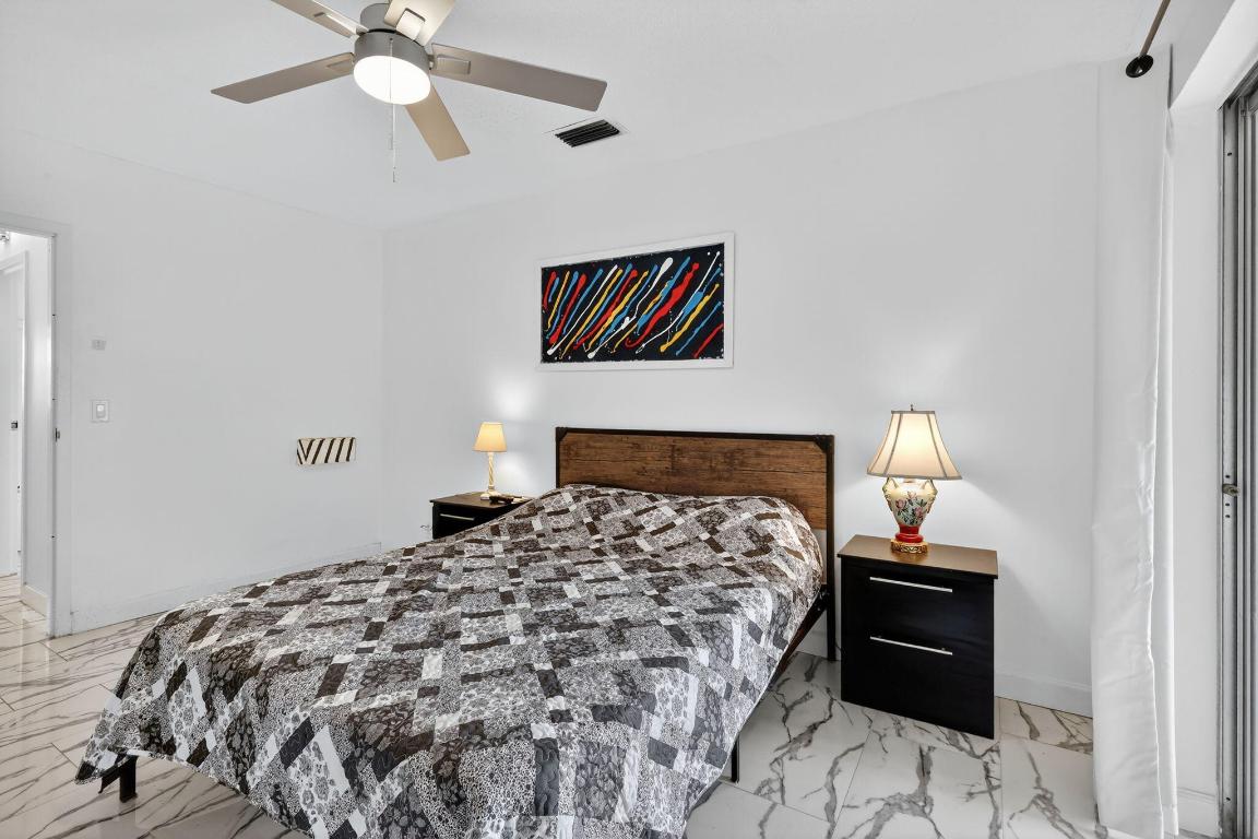 VILLAGES OF ORIOLE ABBEY CONDO - Residential