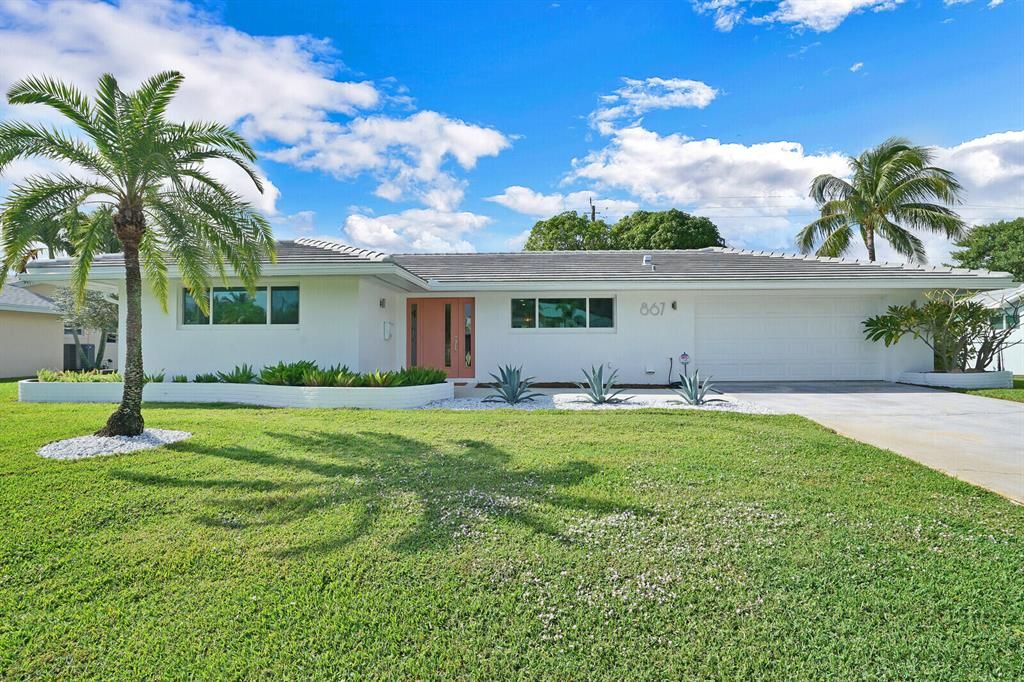 Photo of 867 Fathom Road W, North Palm Beach, FL 33408 (MLS # R10763401)