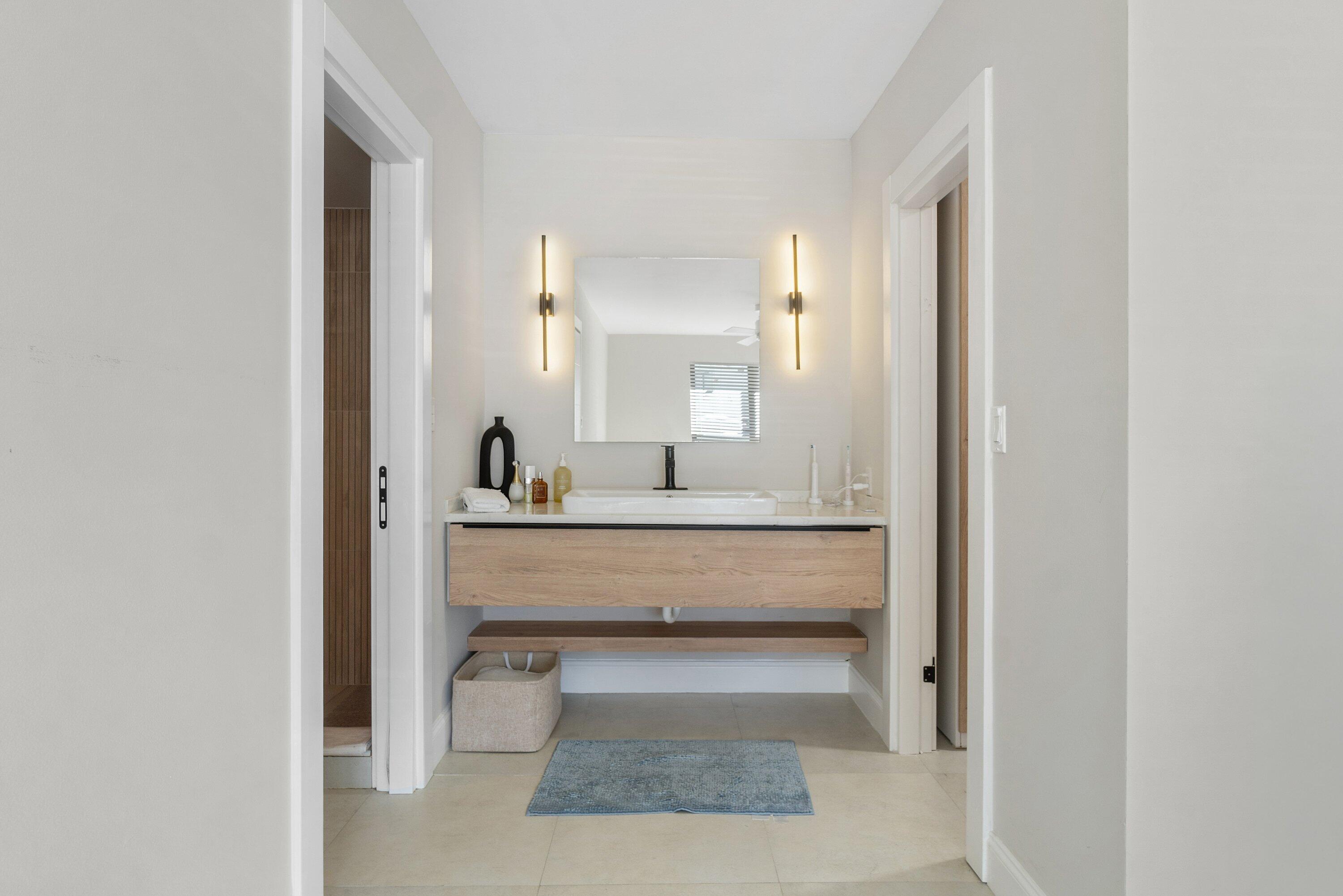 TOWN & COUNTRY ESTATES CONDO - Residential Lease