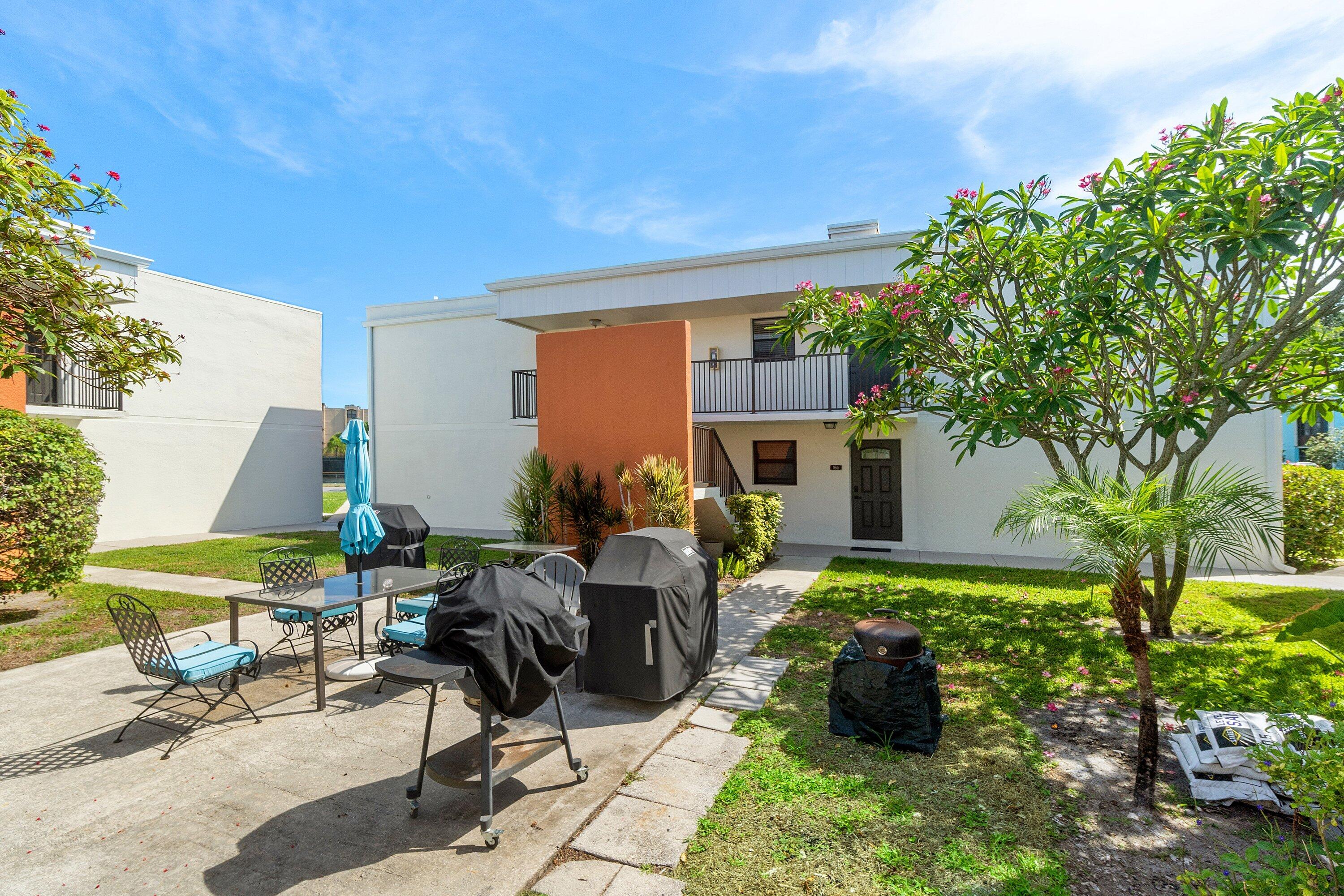 TOWN & COUNTRY ESTATES CONDO - Residential Lease