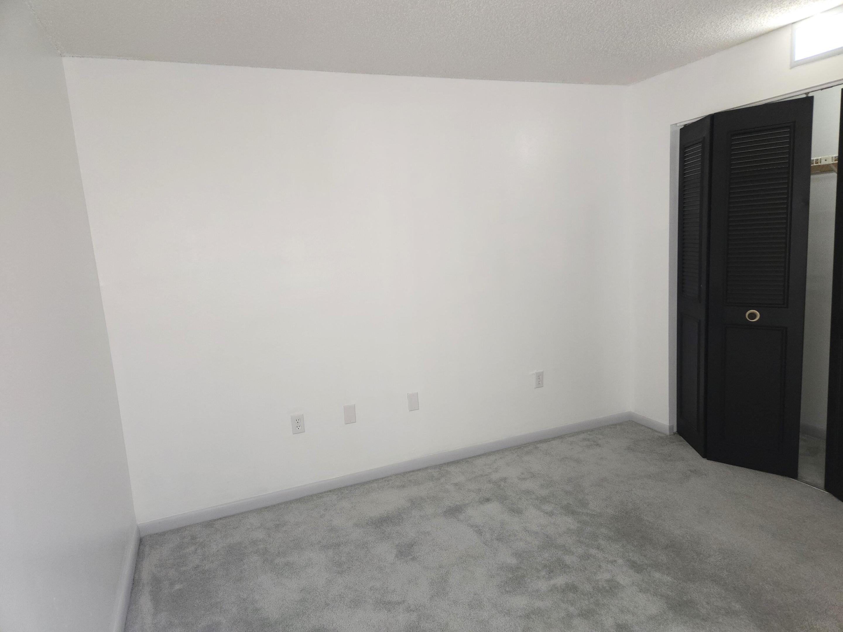 OAK LAKE VILLAS - Residential