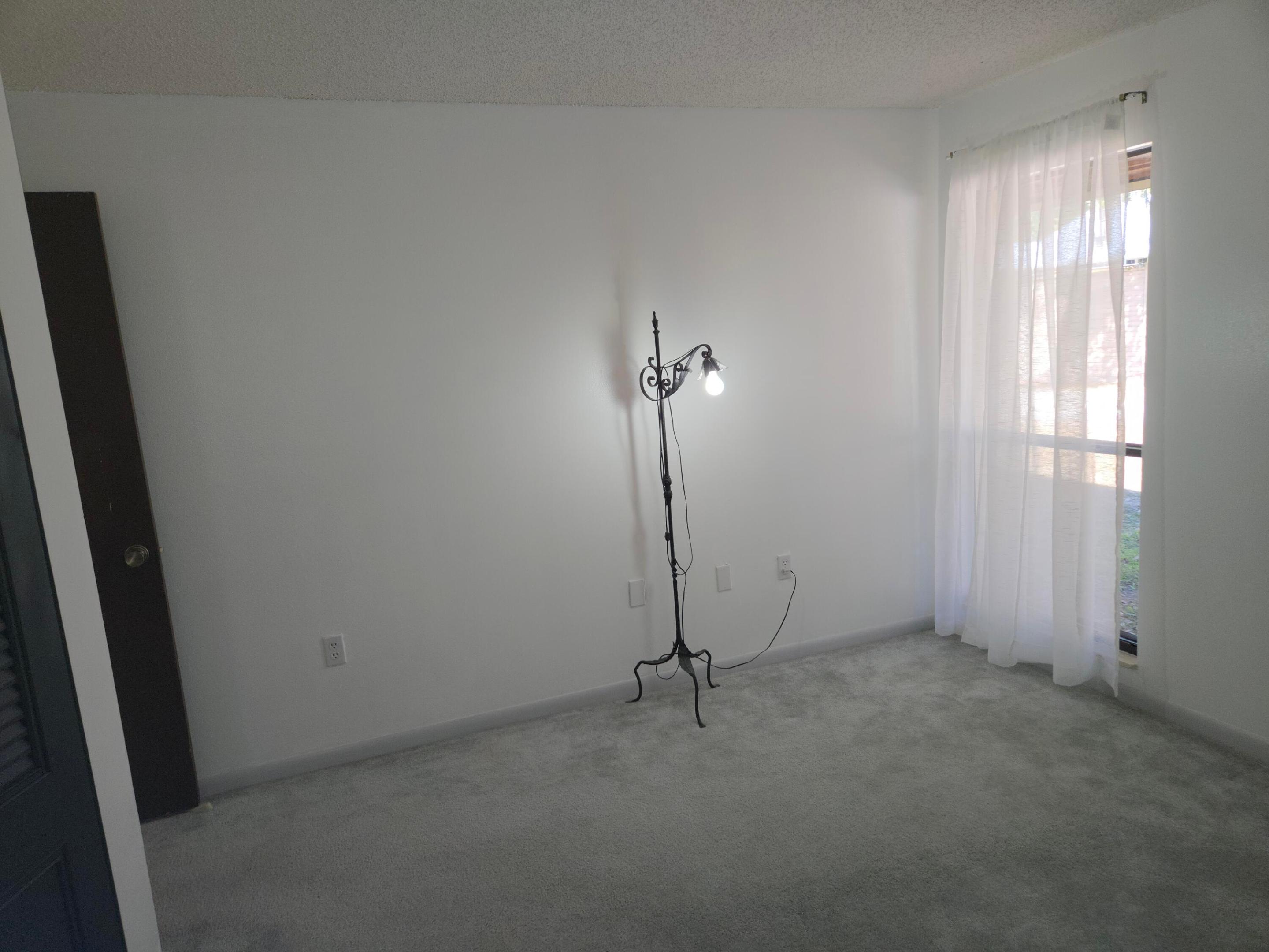 OAK LAKE VILLAS - Residential