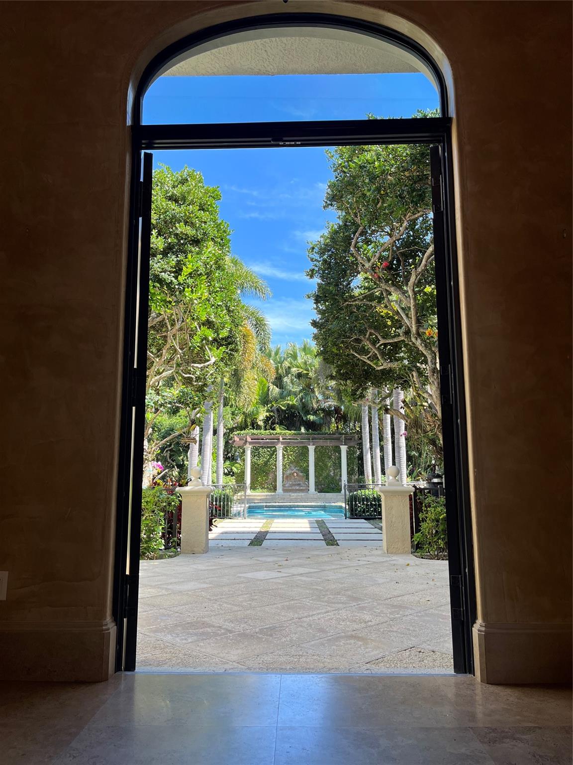 COLLINS HEIGHTS - Residential