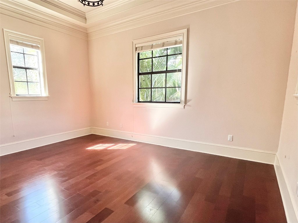 COLLINS HEIGHTS - Residential