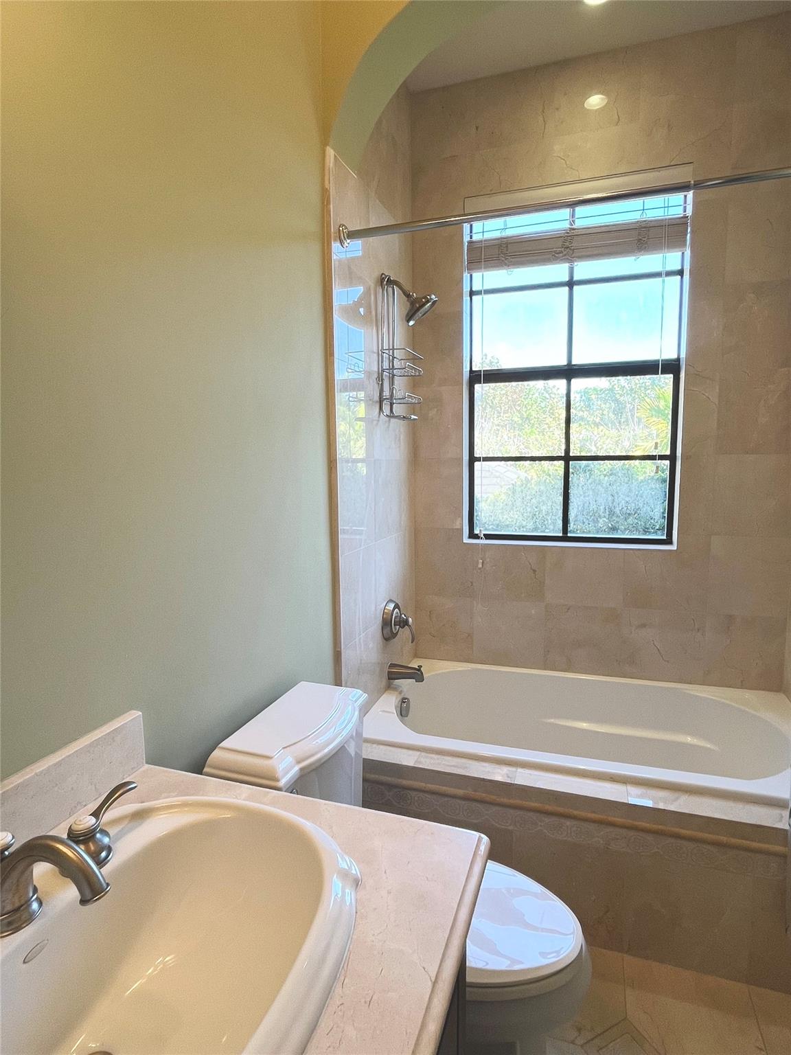 COLLINS HEIGHTS - Residential