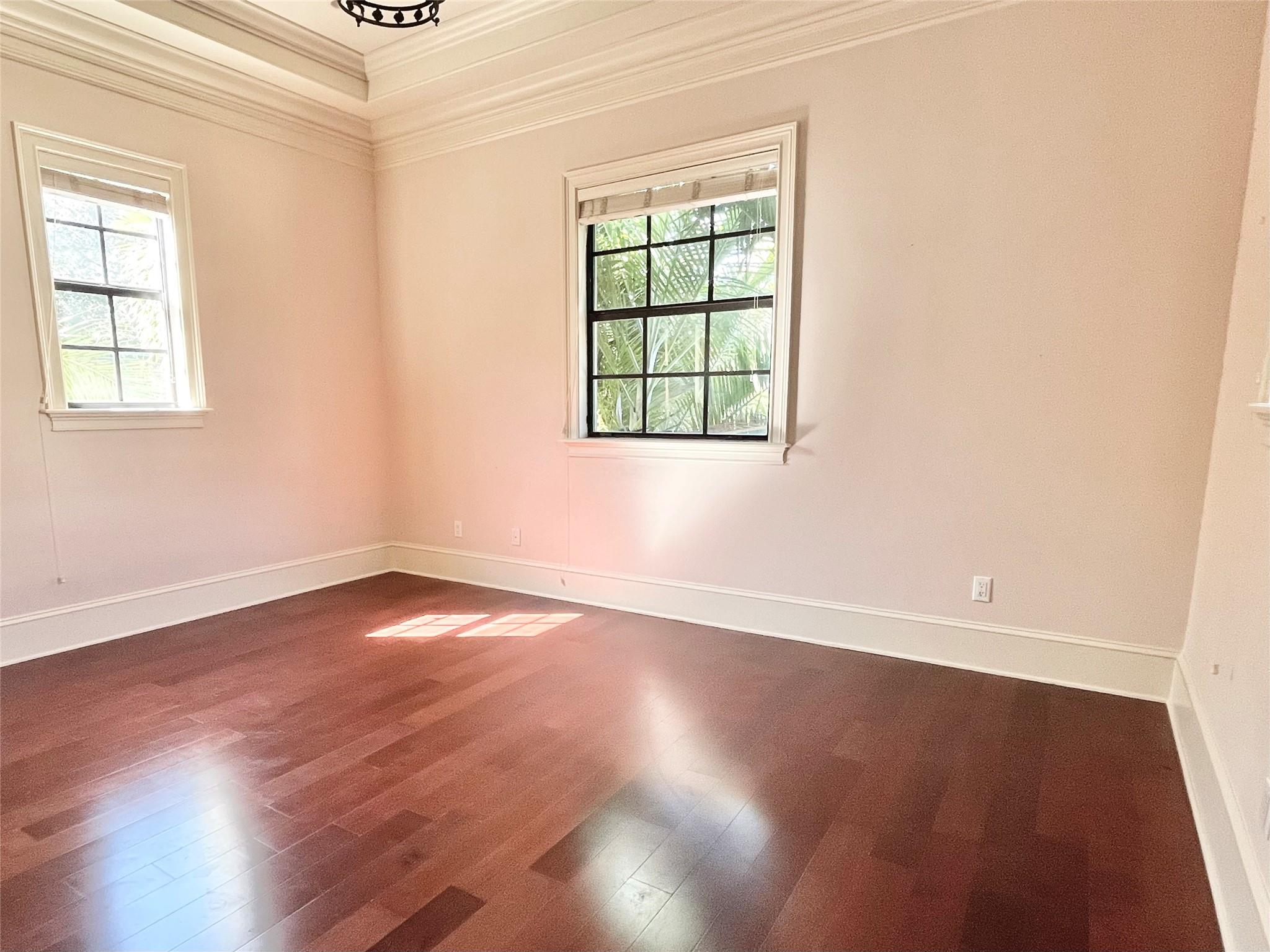 COLLINS HEIGHTS - Residential