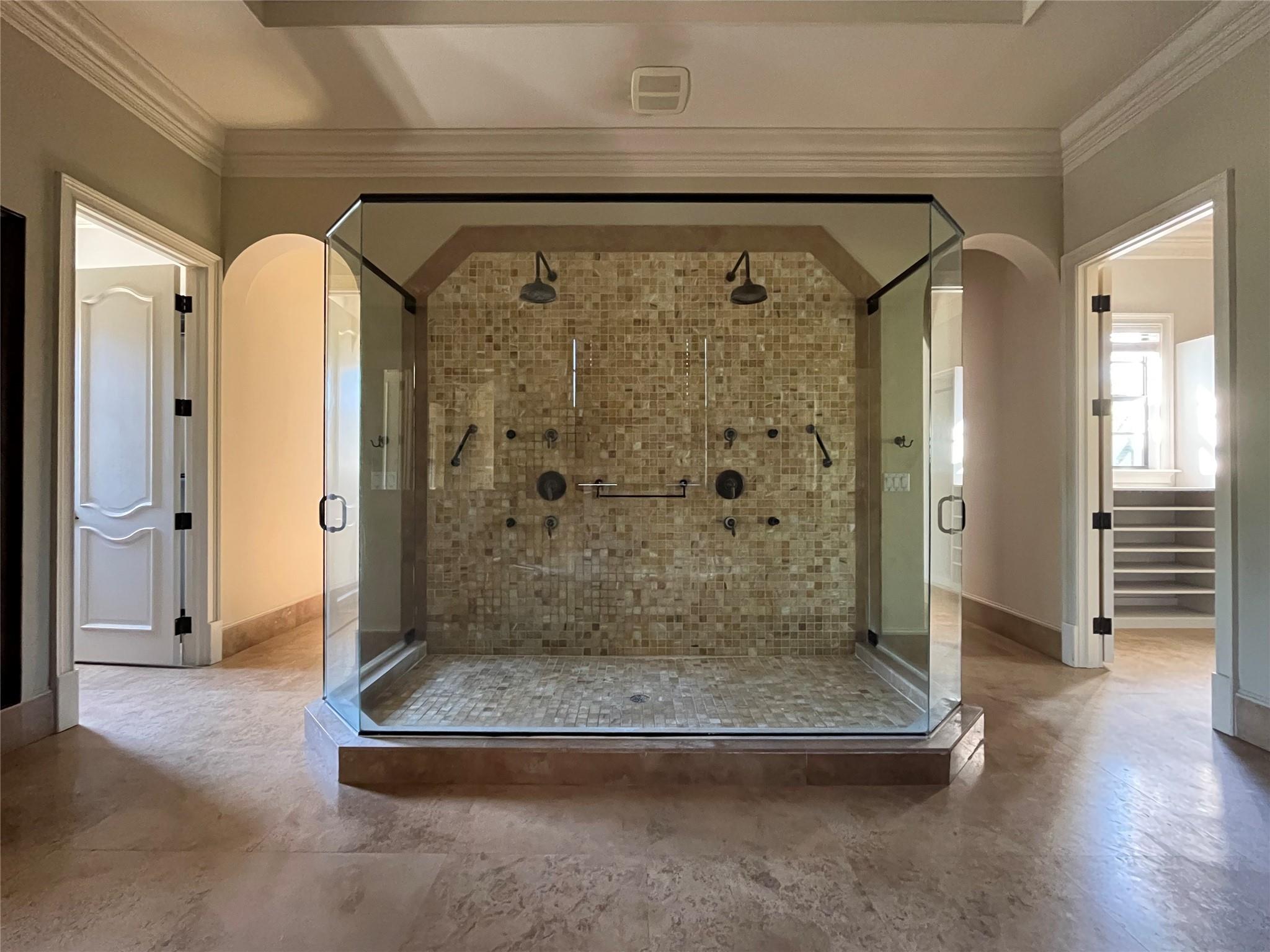 COLLINS HEIGHTS - Residential