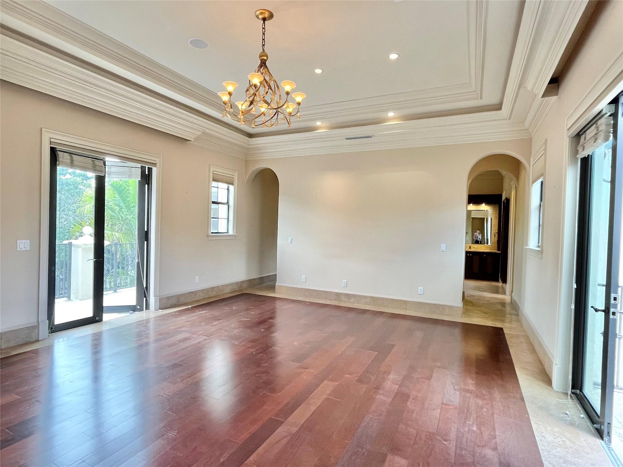 COLLINS HEIGHTS - Residential