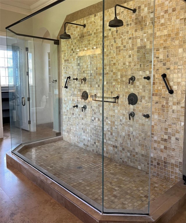 COLLINS HEIGHTS - Residential