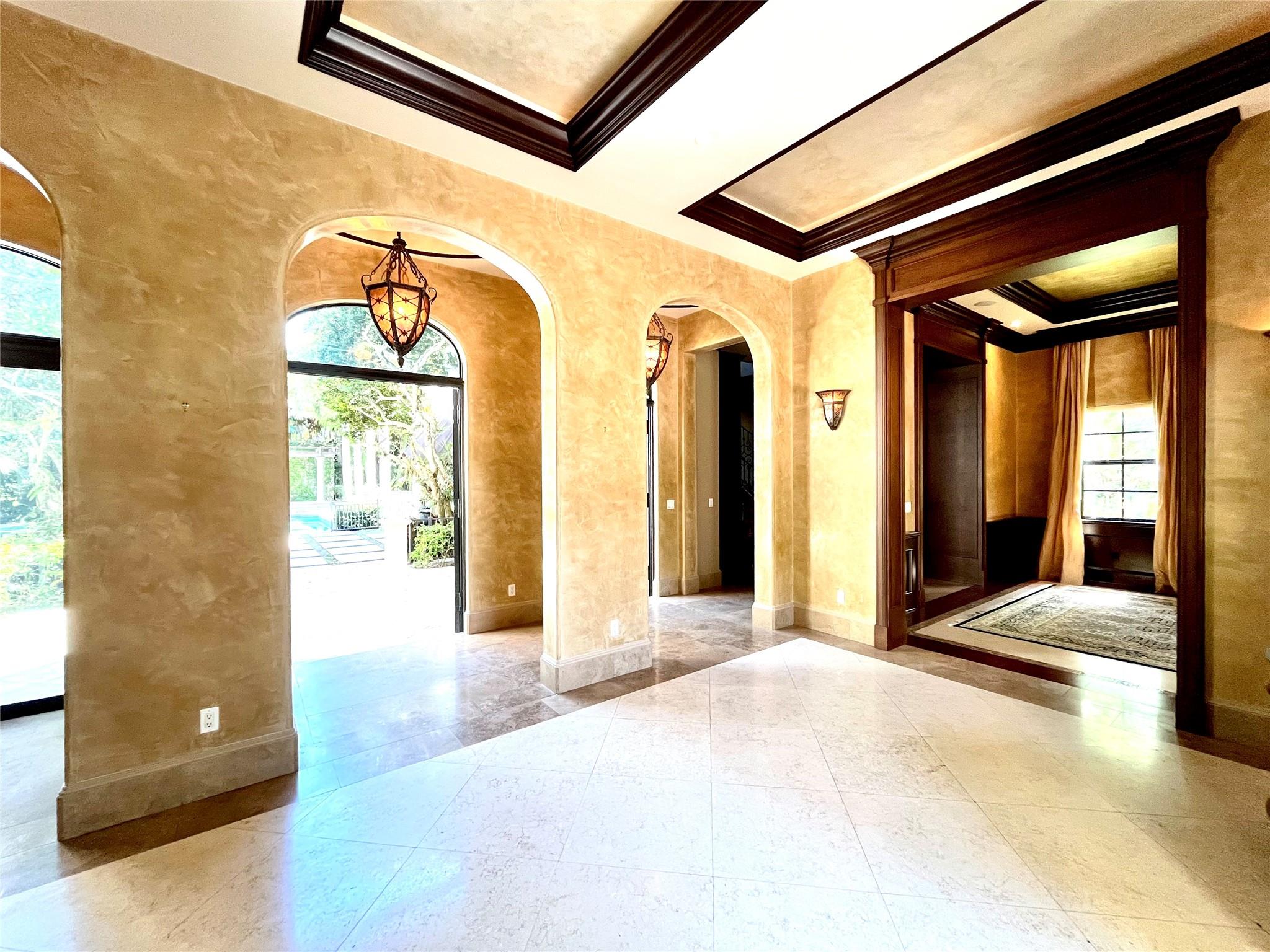 COLLINS HEIGHTS - Residential