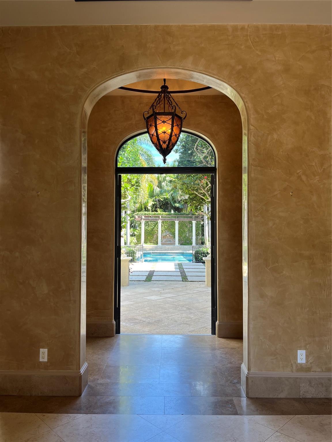 COLLINS HEIGHTS - Residential