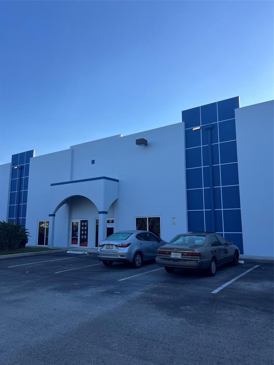Fully remodeled with a modern touch office/warehouse in a highly desirable commercial area. Near main highway of US-27, allowing easy access to Miami-Dade and Broward county. 3000 sqft total. Unit already equipped with 220v power & allows 3 phase electric. Do not miss your opportunity to be in a great area and great building!