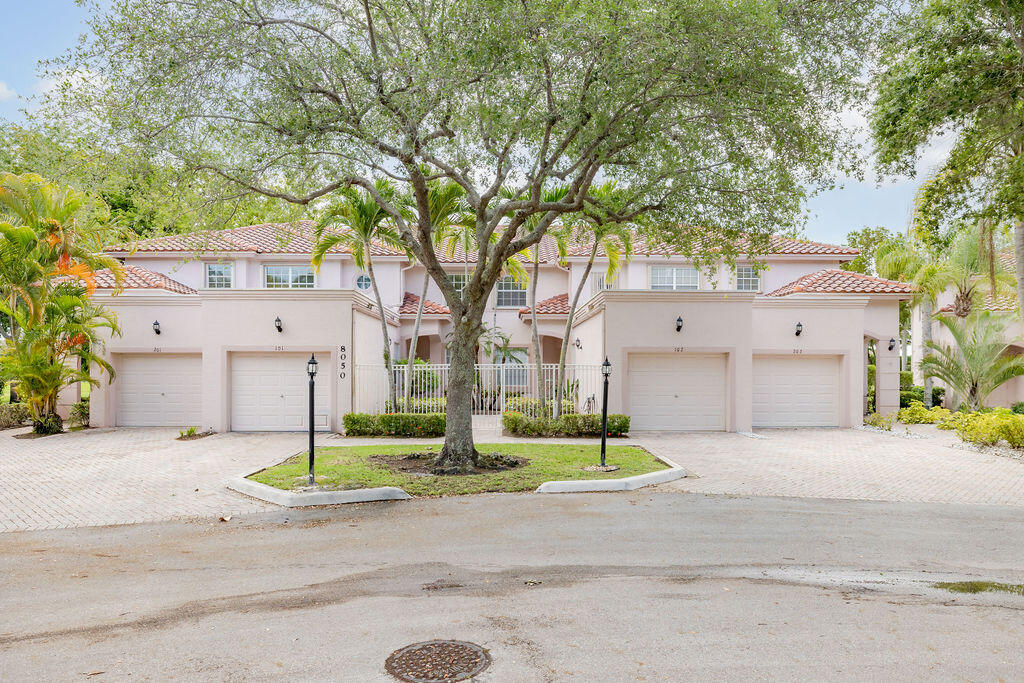 CANTERBURY AT ABERDEEN CONDO - Residential