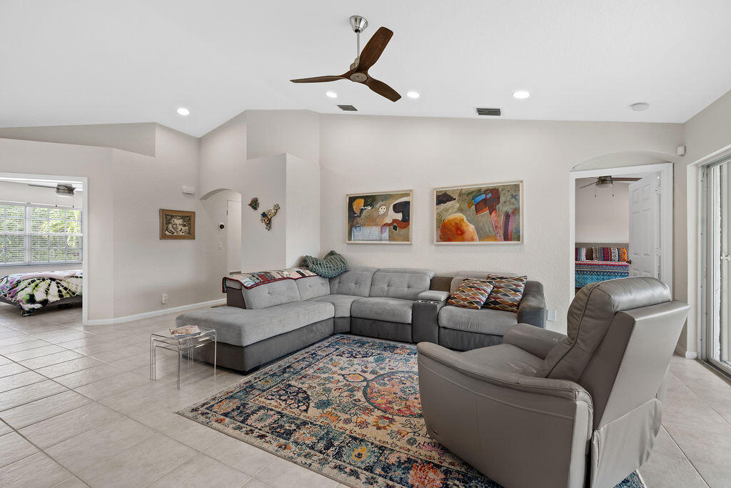 CANTERBURY AT ABERDEEN CONDO - Residential