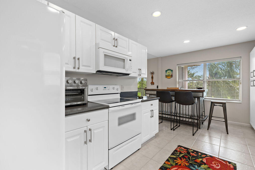 CANTERBURY AT ABERDEEN CONDO - Residential