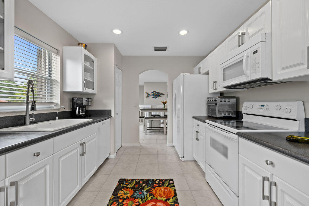 CANTERBURY AT ABERDEEN CONDO - Residential