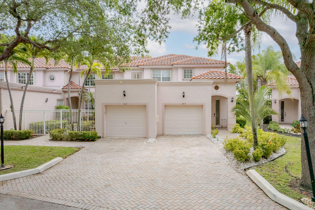 CANTERBURY AT ABERDEEN CONDO - Residential