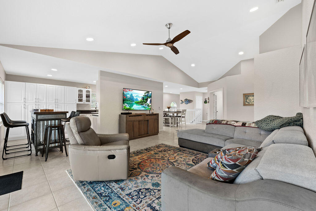 CANTERBURY AT ABERDEEN CONDO - Residential