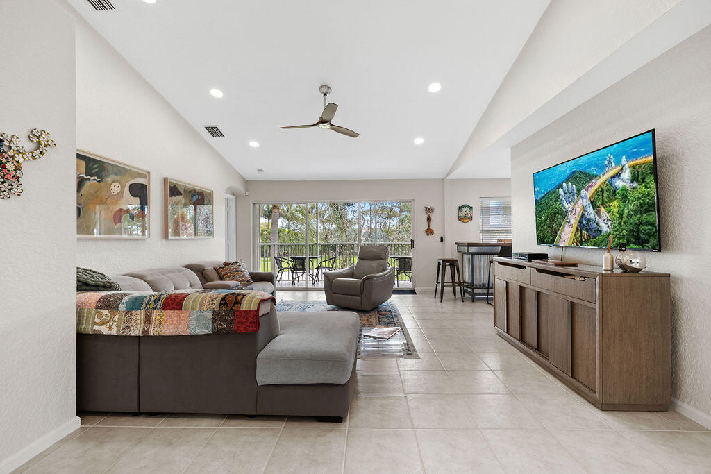 CANTERBURY AT ABERDEEN CONDO - Residential