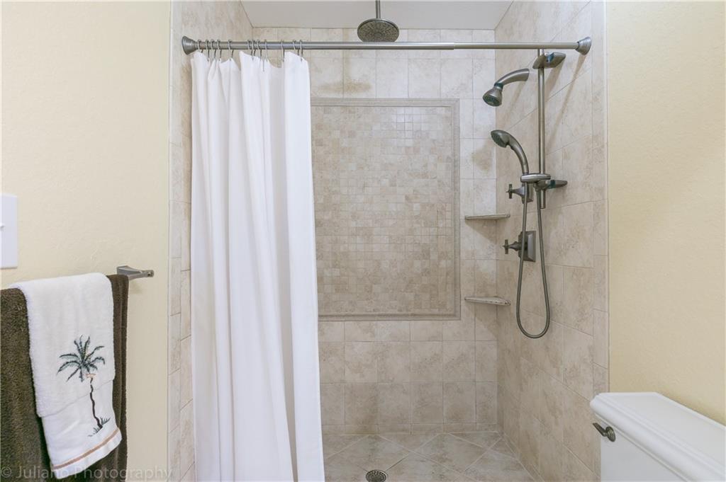 Flamingo Park Sec C 38-30 - Residential