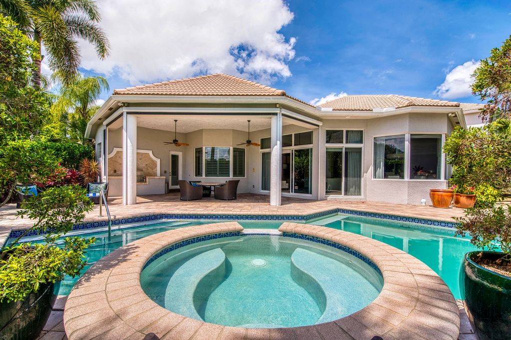 Photo of 119 San Marita Way, Palm Beach Gardens, FL 33418 (MLS # B26041083)