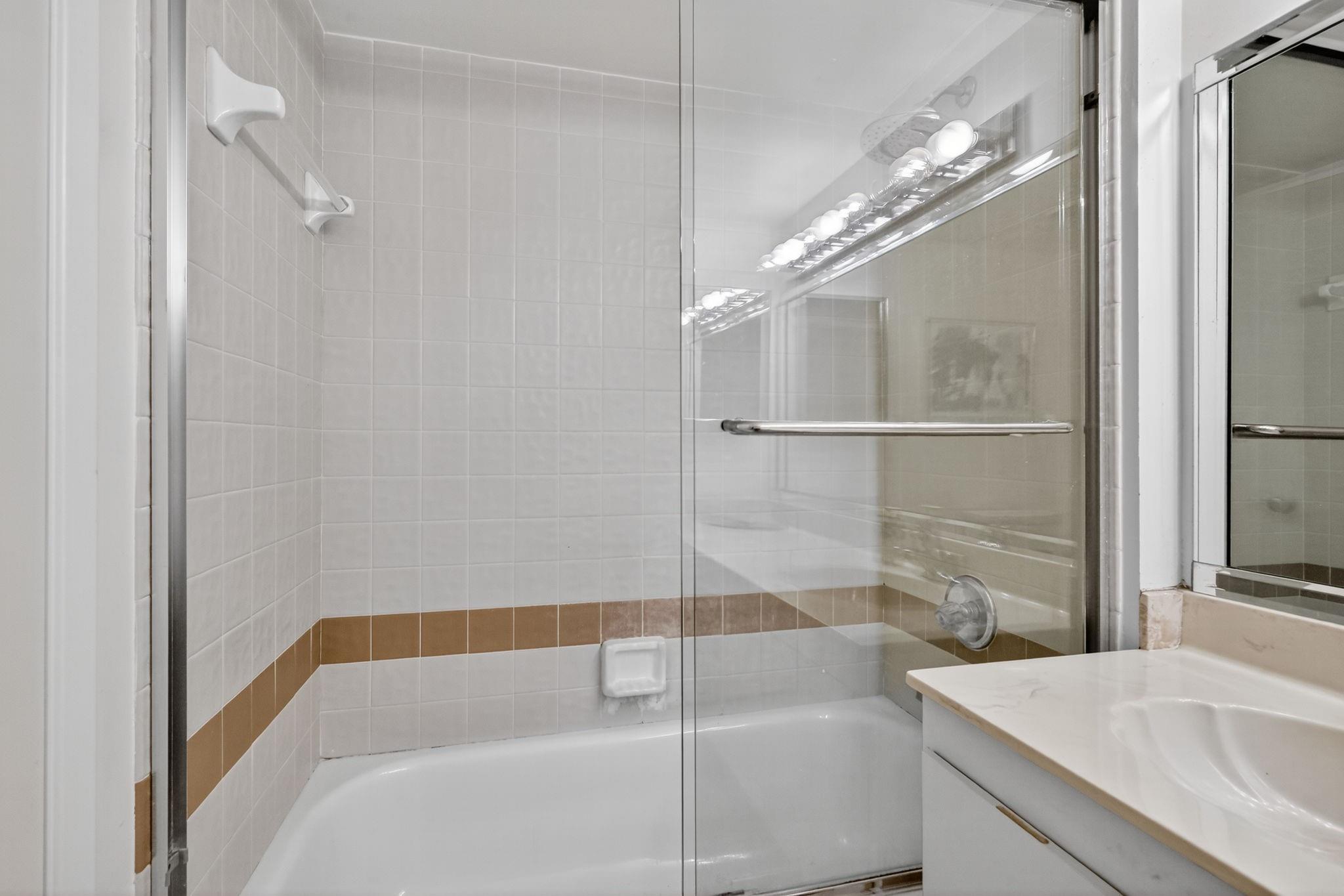 THE CLIPPER AT BISC COVE - Residential Lease