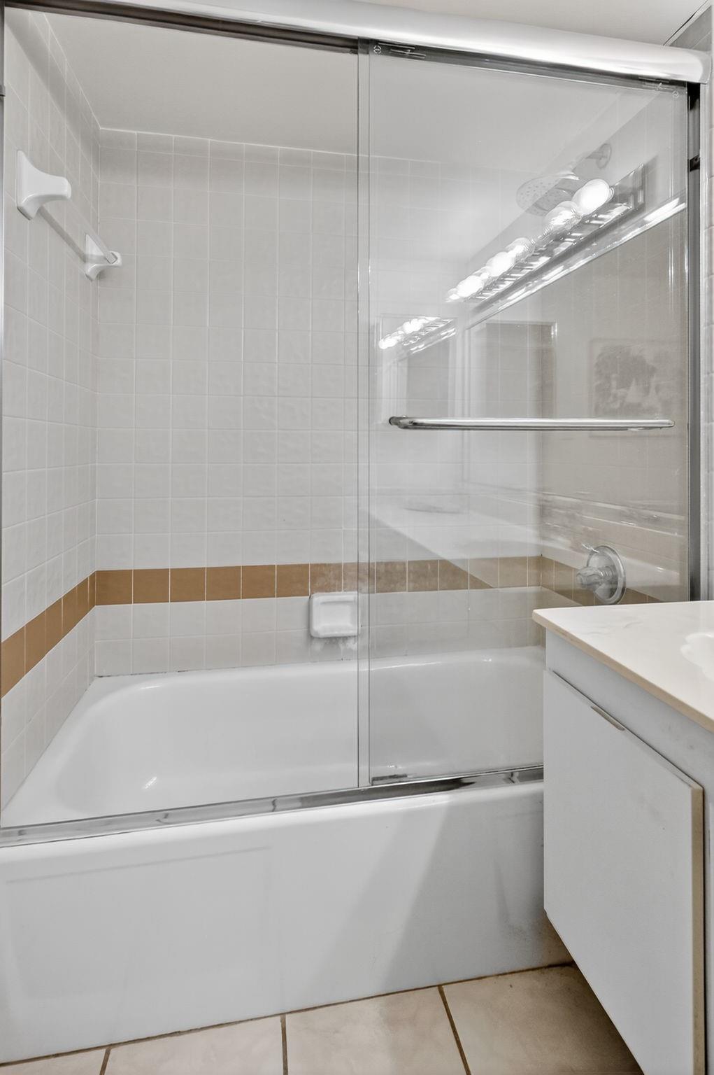 THE CLIPPER AT BISC COVE - Residential Lease