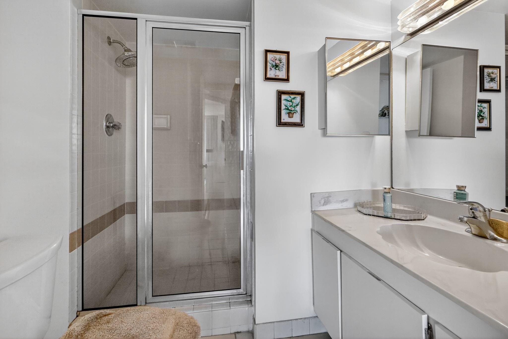 THE CLIPPER AT BISC COVE - Residential Lease