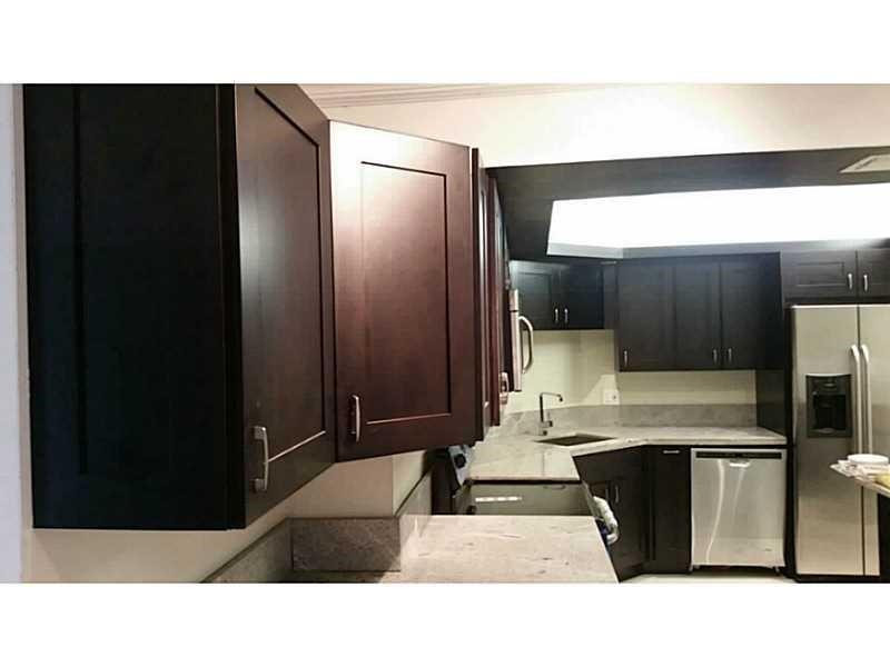 3280 Spanish Moss Terrace 209, Lauderhill, FL, 33319/$155,000 3 3280 Spanish Moss Terrace 209