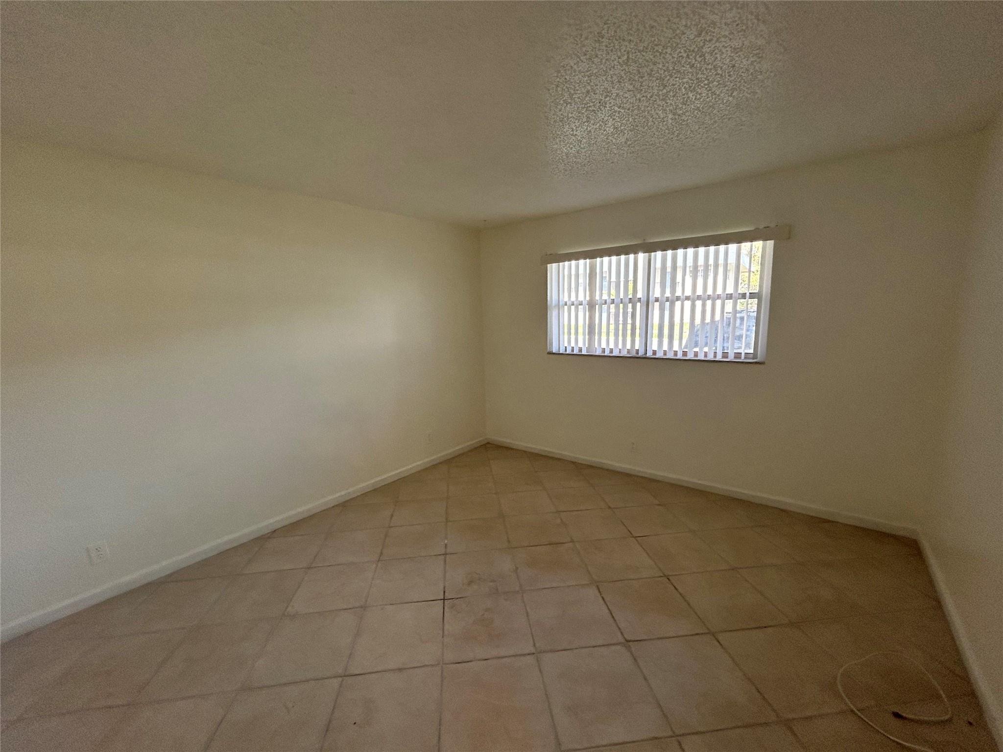 Versailles Gardens - Residential Lease