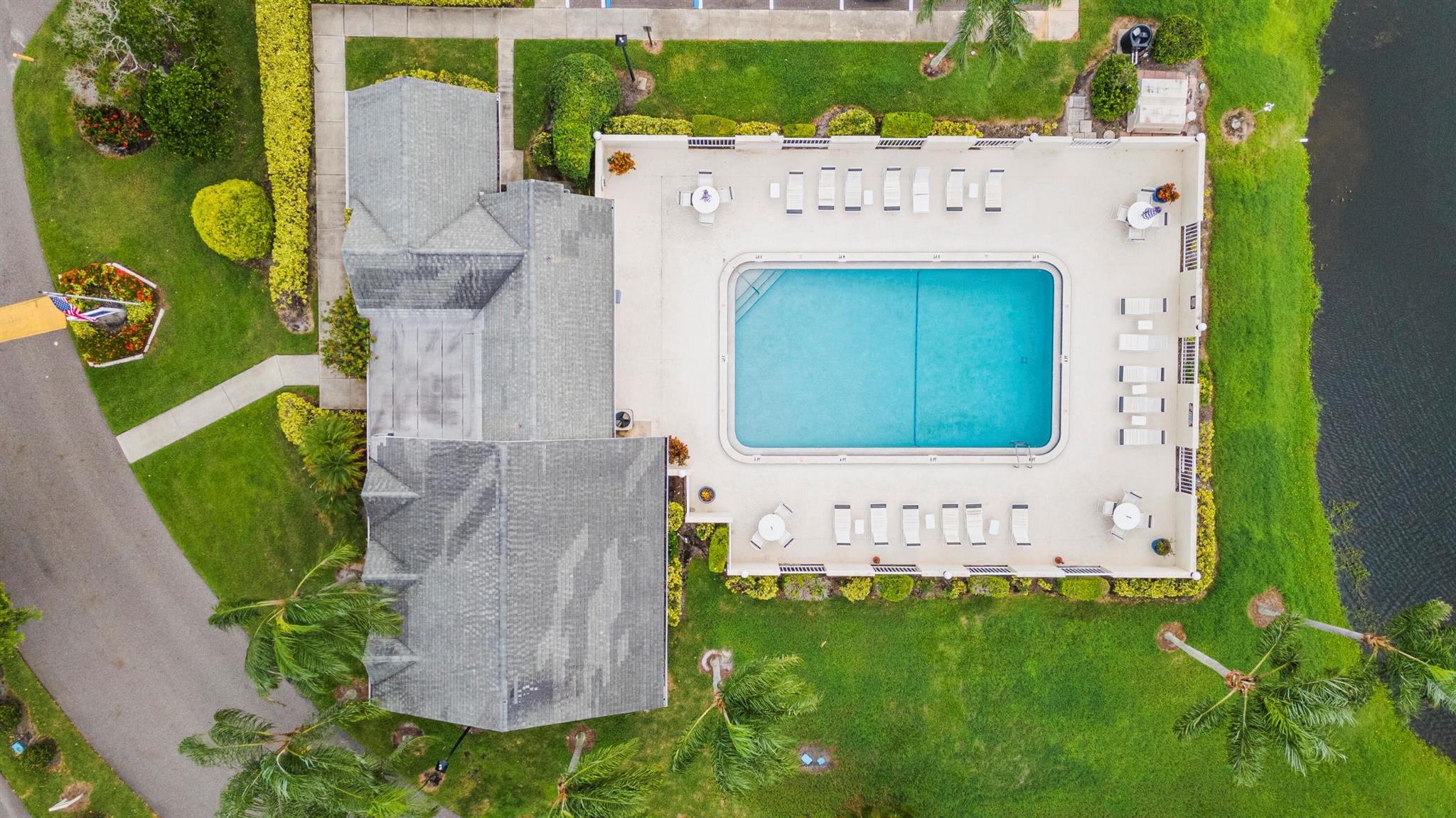 MIDPORT PLACE I CONDOMINI - Residential Lease