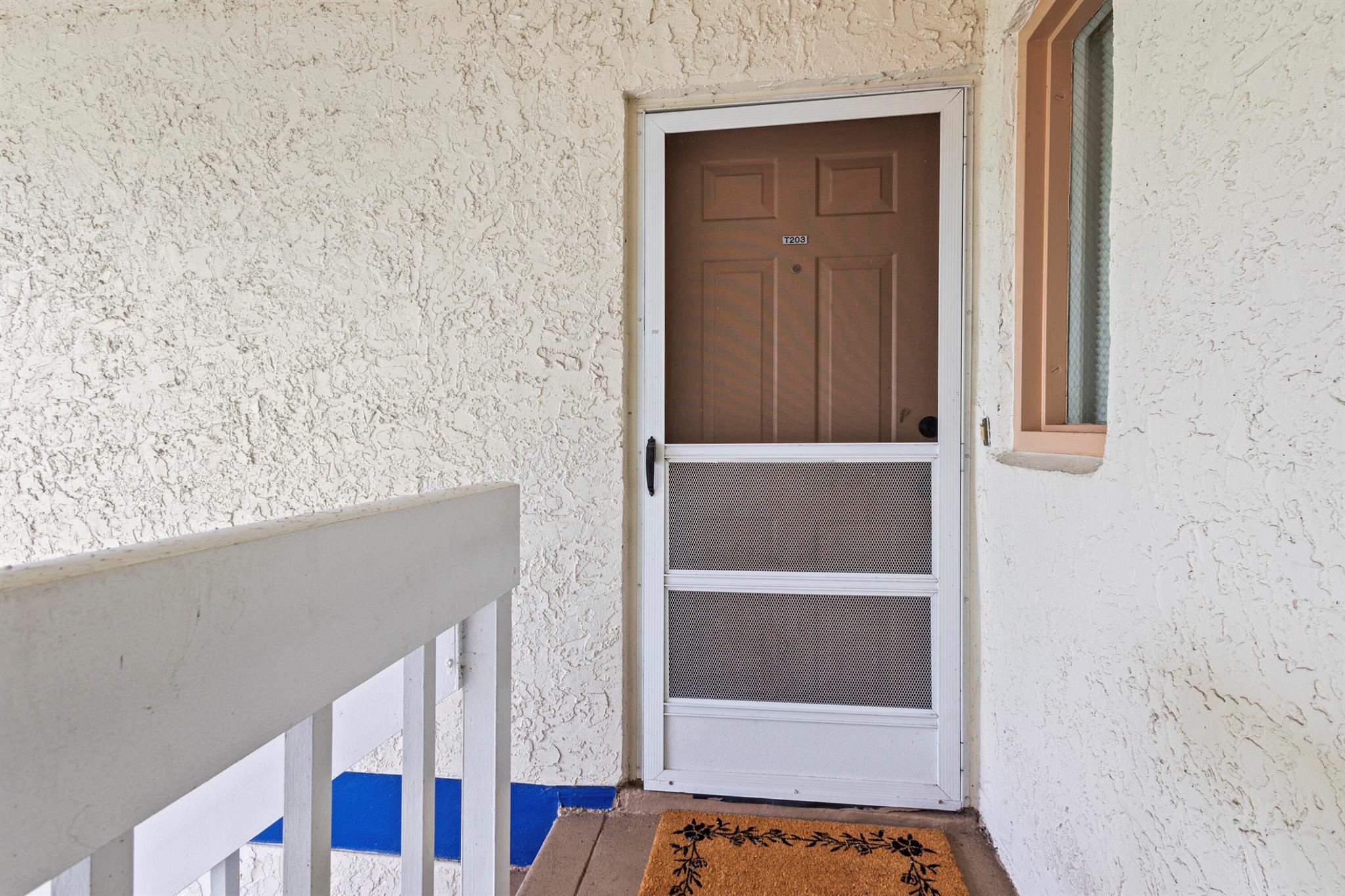 MIDPORT PLACE I CONDOMINI - Residential Lease