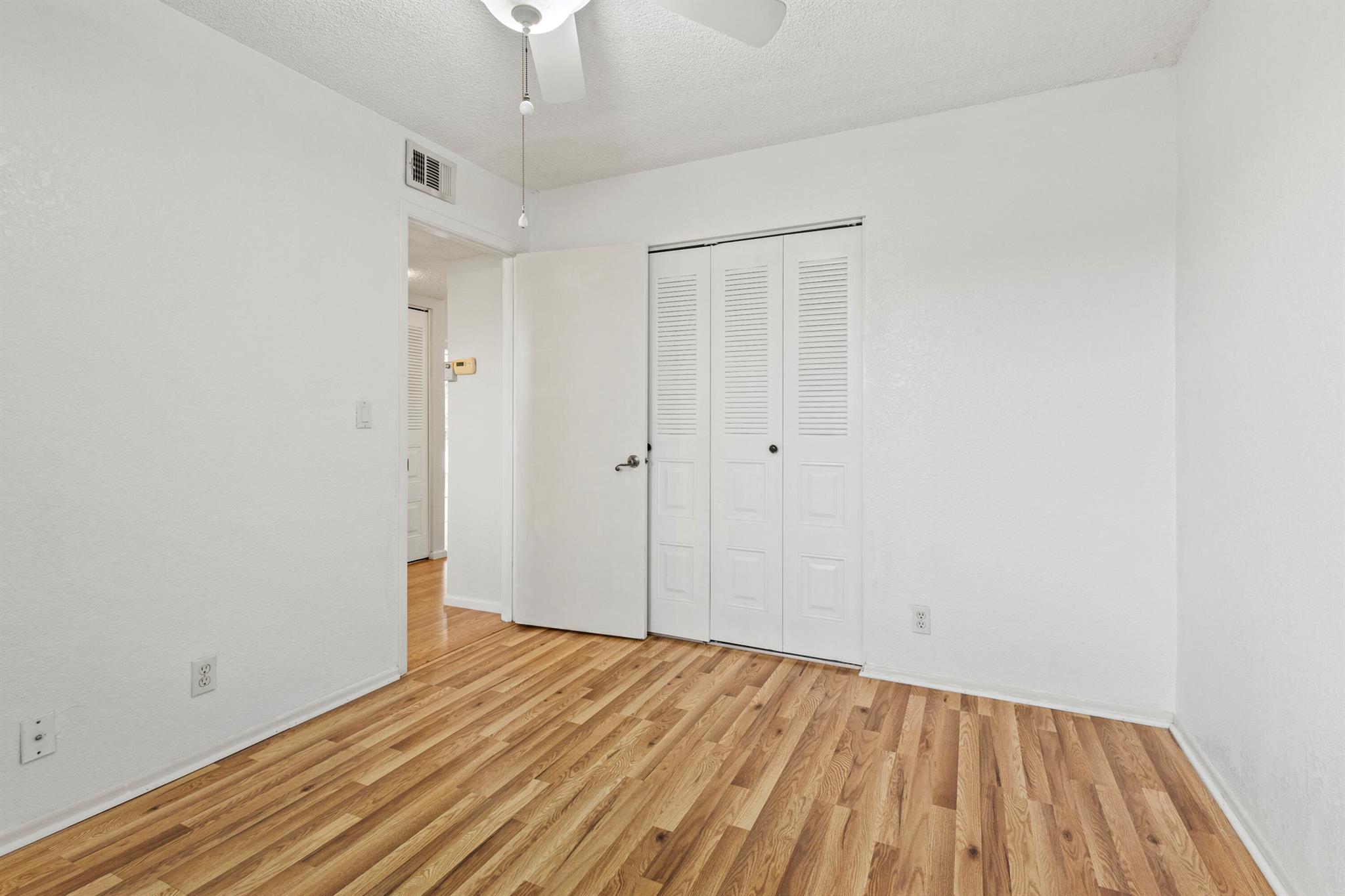 MIDPORT PLACE I CONDOMINI - Residential Lease