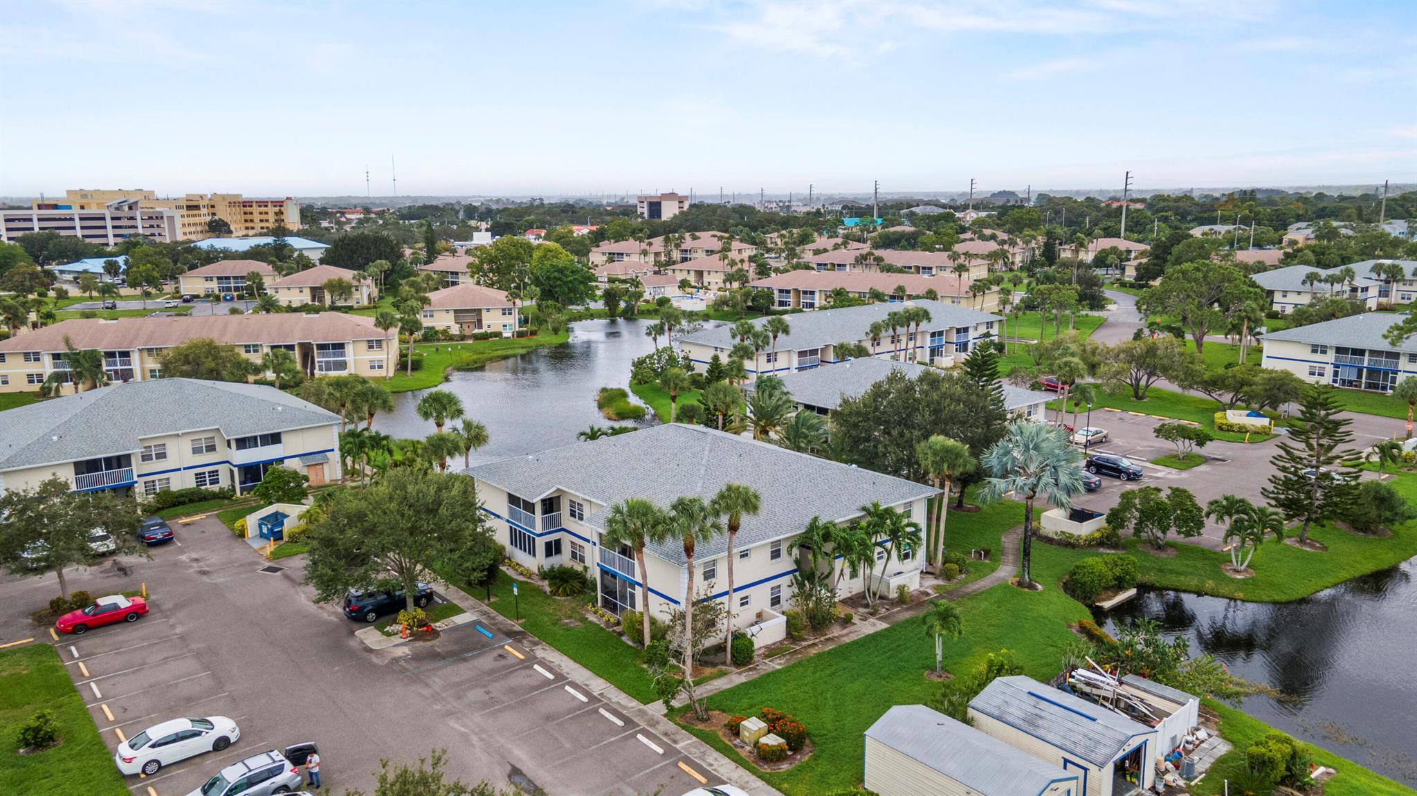 MIDPORT PLACE I CONDOMINI - Residential Lease