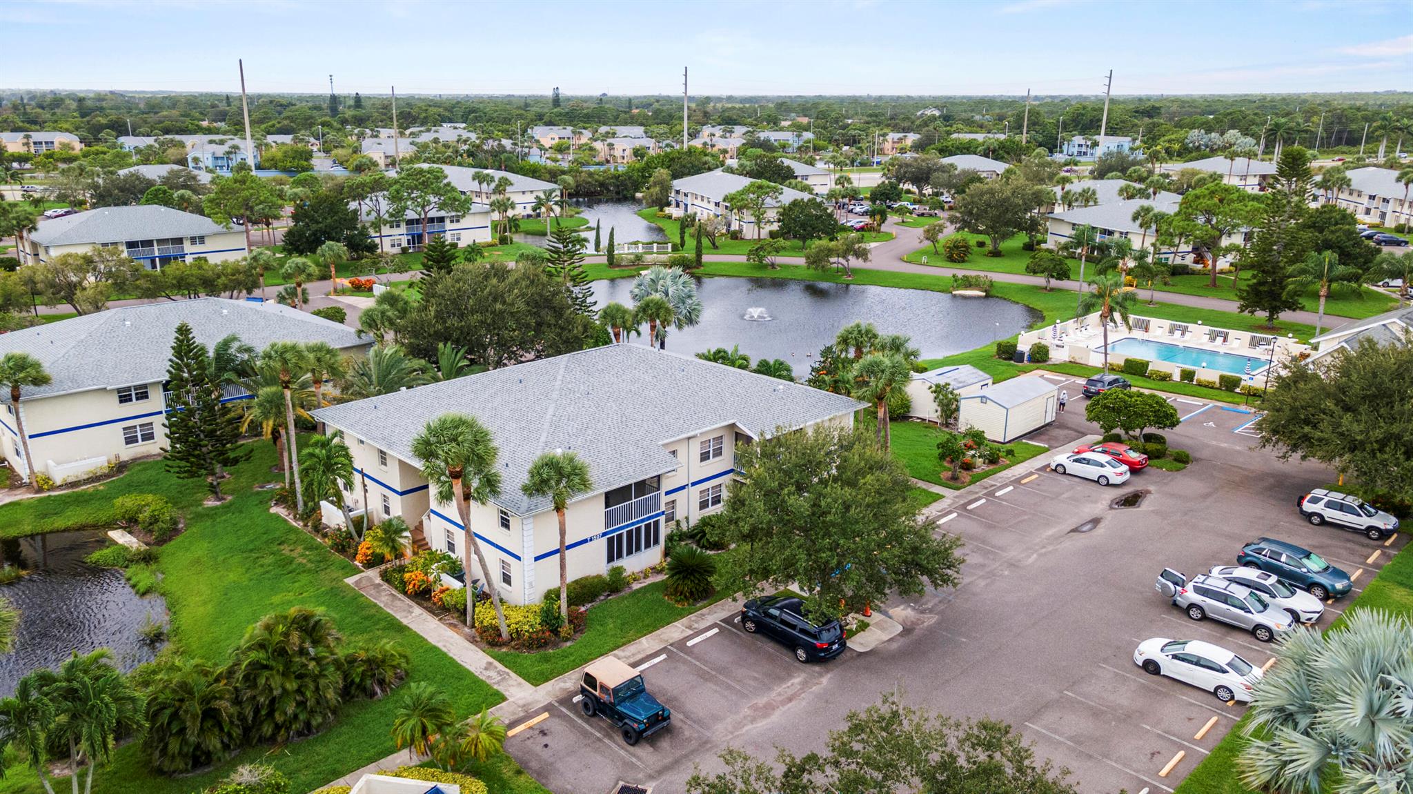 MIDPORT PLACE I CONDOMINI - Residential Lease