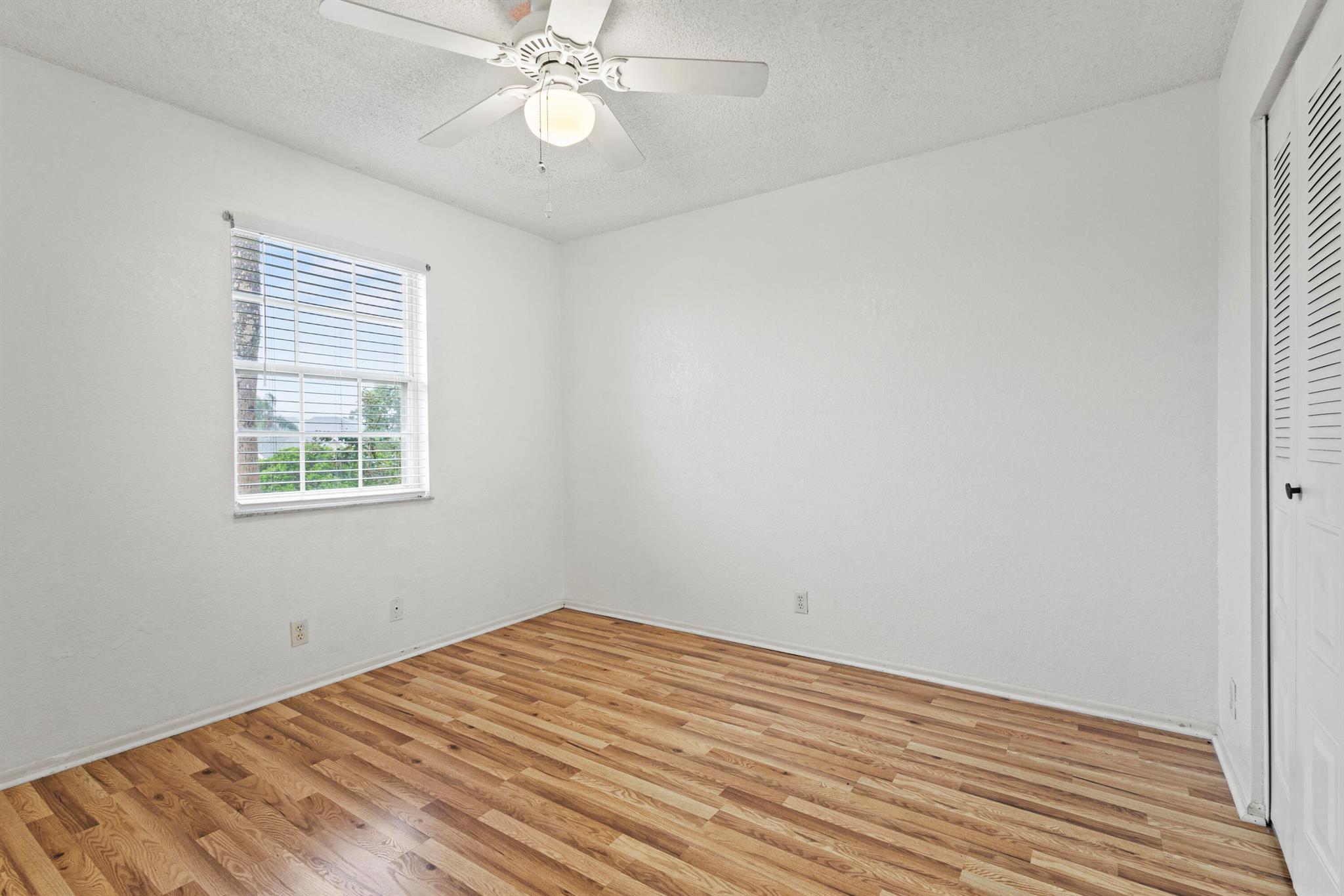 MIDPORT PLACE I CONDOMINI - Residential Lease
