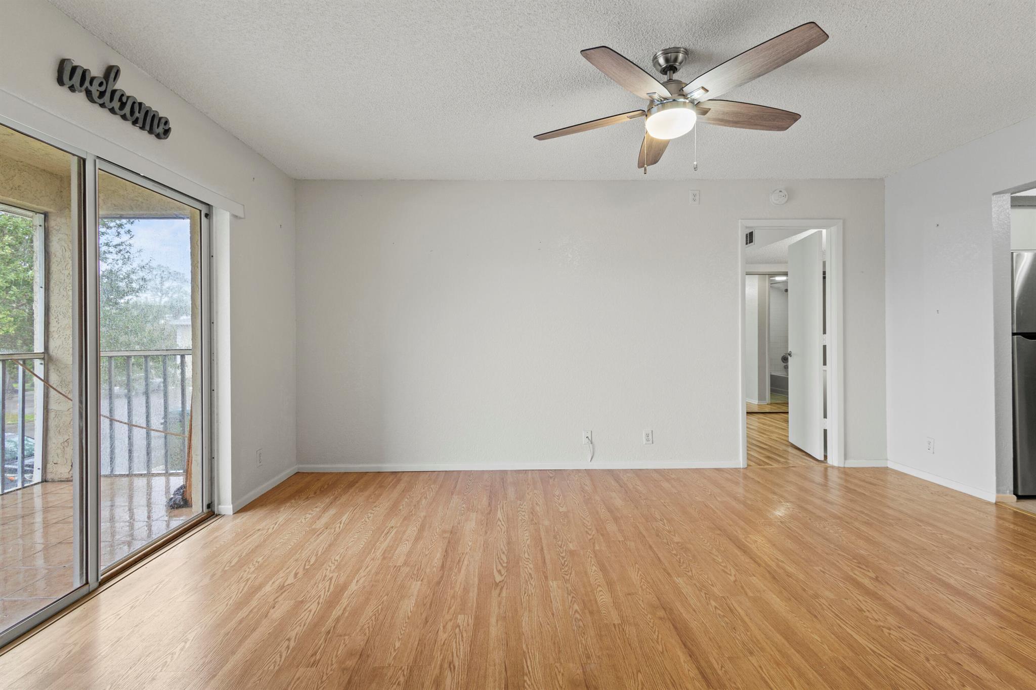MIDPORT PLACE I CONDOMINI - Residential Lease