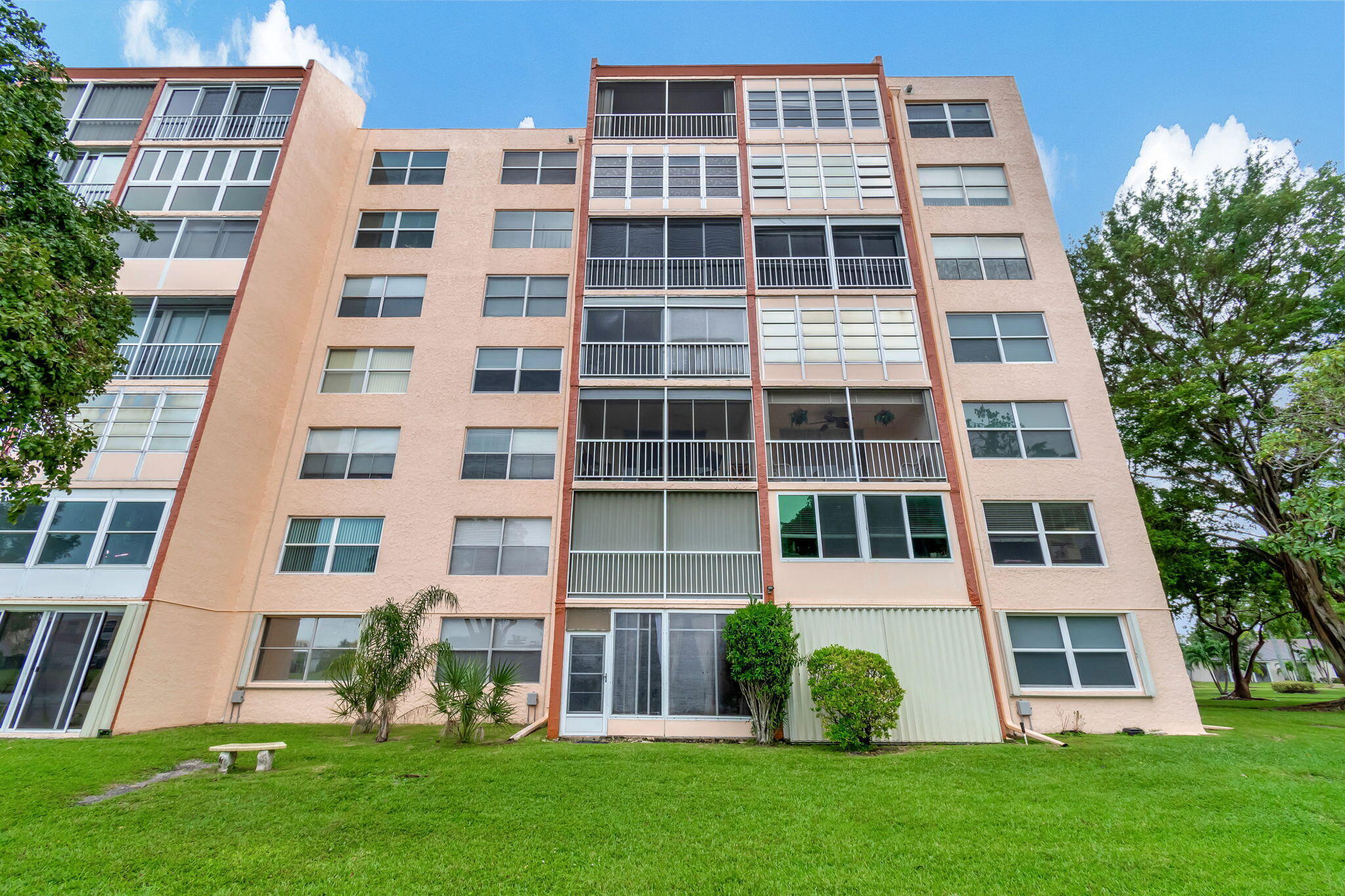 VILLAGES OF ORIOLE BONAIRE - Residential